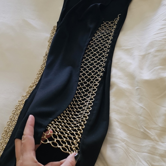 Revolve - H:OURS - Picture 5 of 5